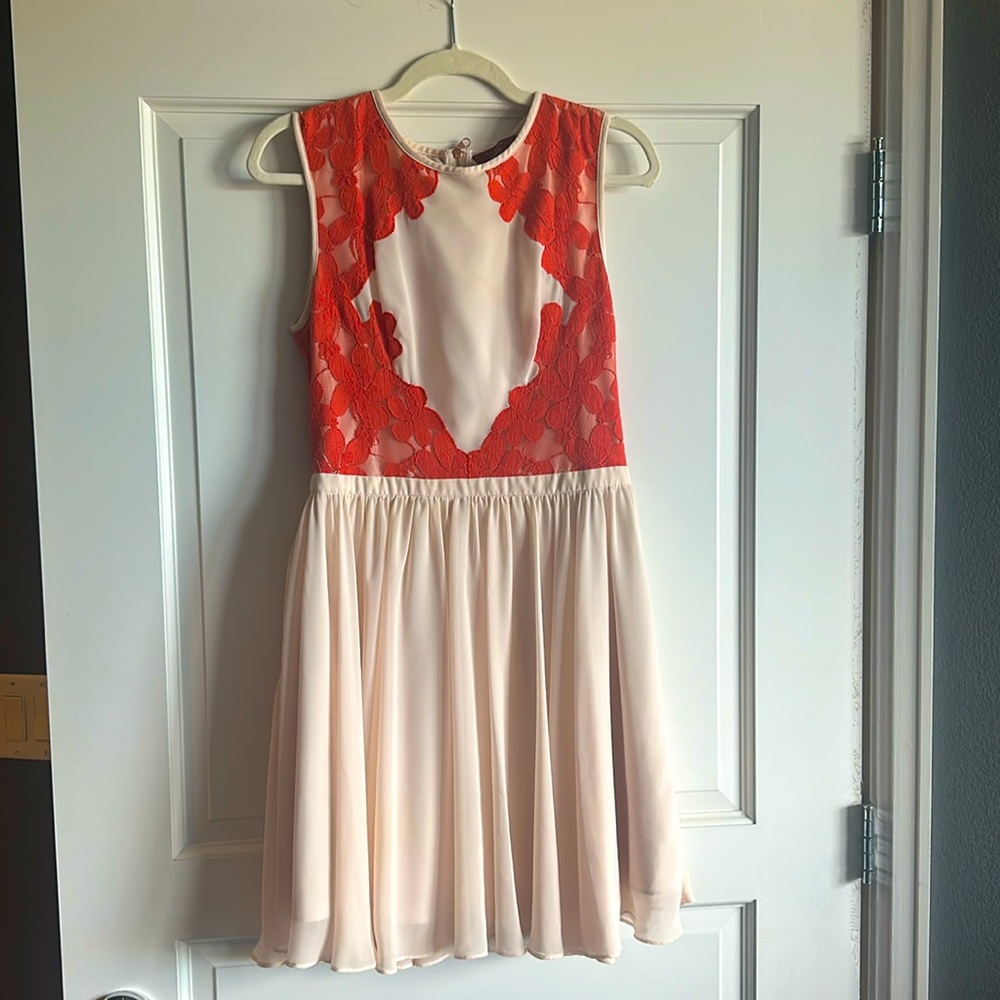 Ted Baker lace floral flowy dress, size 3 (US size 6-8)